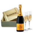 Veuve Clicquot Champagne & Flutes Gift Set